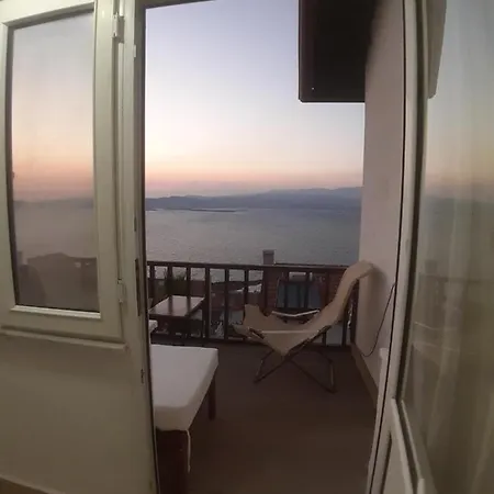 Feriehus Havuzlu Sitede Deniz Manzarali